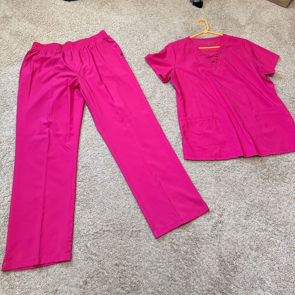 No iron stretchy uniform set